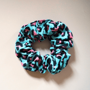 Chouchou léopard bleu et rose
