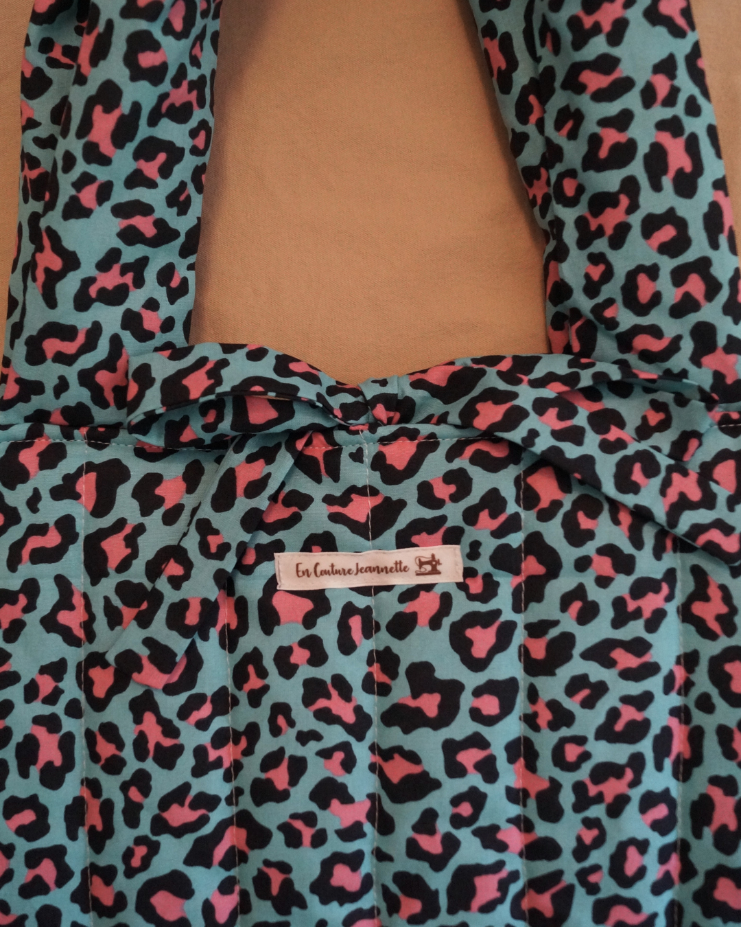 Sac cabas léopard bleu et rose - fermeture liens